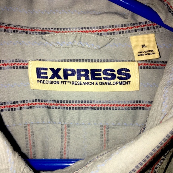 Long sleeved button up men’s shirt - Picture 1 of 2